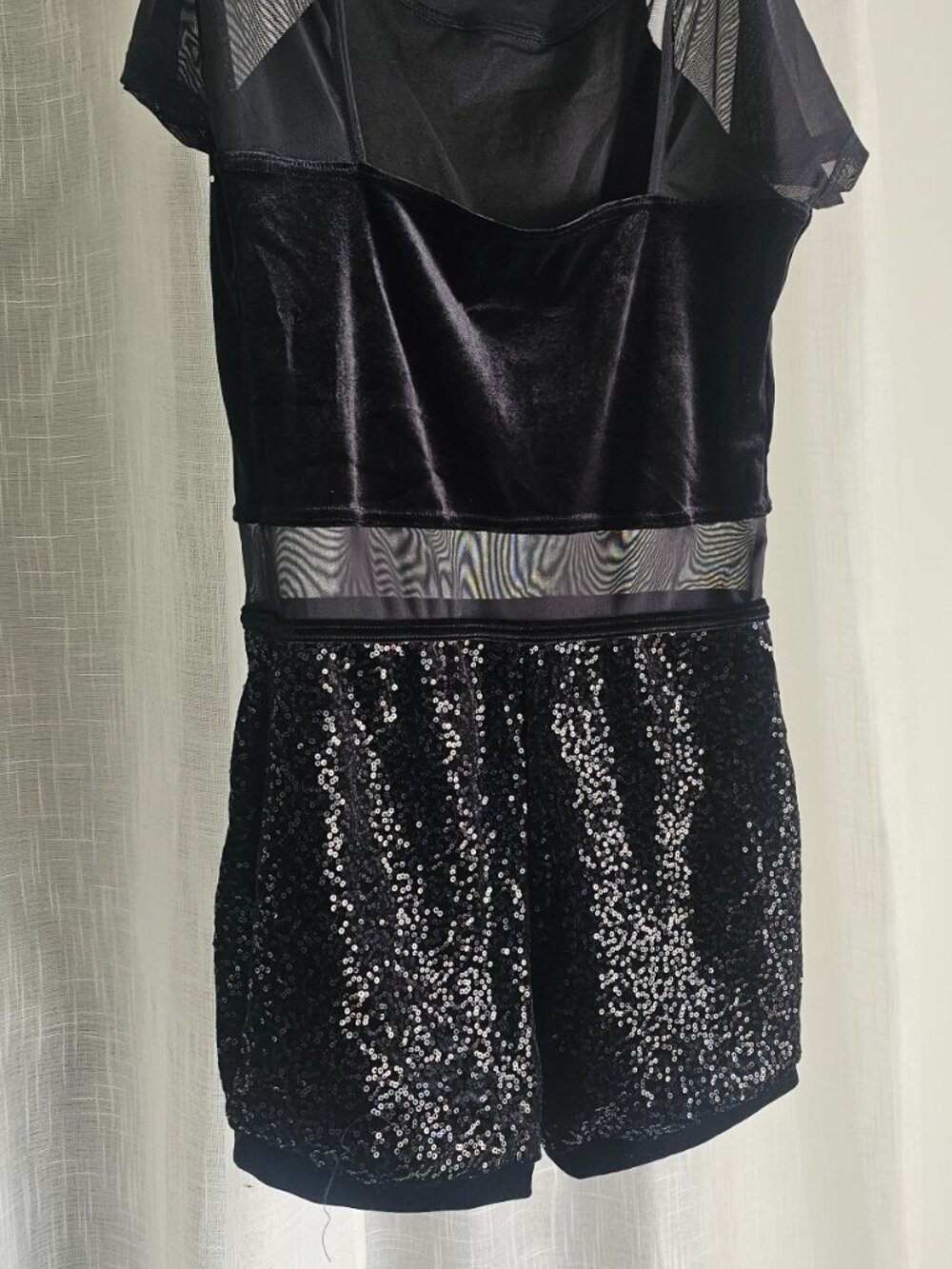 Weissman Showtime Holding Out a Hero Black Size LA NWT - Picture 3 of 3